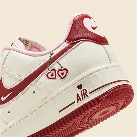 Nike valentine's day sneakers